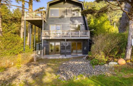 Stunning Ocean Views, Steps to Beach Tranquil Retreat Cove Keep by Avantstay - Foto 58