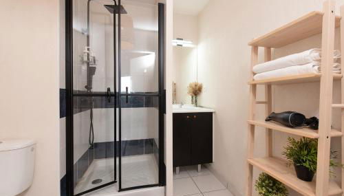 T2 Havre du paix Purpan climatisé - Parking - Airbus & Hôpitaux - Foto 5, towels, Shower