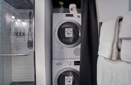 Sojourn Old Town Perfection with Fire Pit and Parking - Foto 27