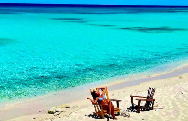 Bahía de las Águilas Speedboat Tour - Photo 1