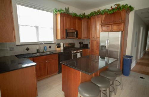 City Villa Sleeps 10-20 Free TV & Parking - Foto 8