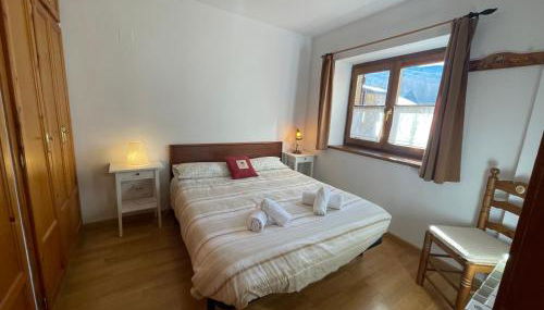 A01 - Anciles Apartamento - Villmor - Photo 5, towels, wardrobe