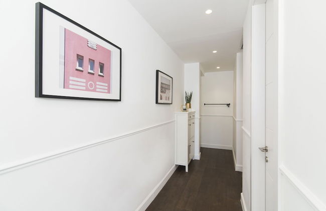 Bauhaus Boutique by TLV2rent - Photo 41