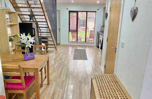 Spacious 5 bed townhouse Manchester, Salford Qauys - Two Bedroom with Parking - Foto 4