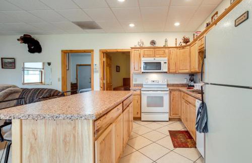 Boat Dock and Fire Pit Lakefront Monico Home! - Foto 9