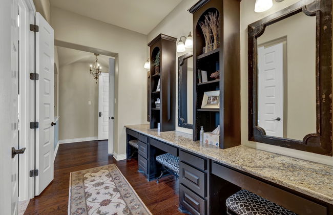 Luxurious Hill Country Retreat With Pool and Firepit! - Photo 37