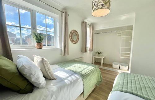 Luxury Modern House, Free Driveway Parking and Garden! Fully Equipped, Sleeps 6 Guests - Foto 26