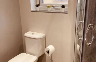 Stunning Stylish & Spacious Ground Floor Apartment, Kidderminster - Foto 22