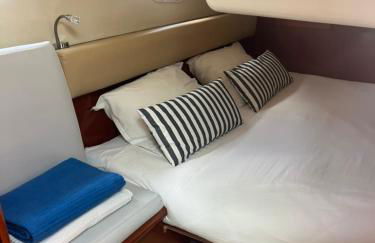 Sea Bloom II - Night in a Fancy Speedboat - Photo 10