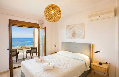 Irida beachfront Villa for 12 steps to amenities - Foto 16