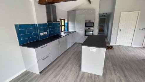 Peacock Barn - Photo 3