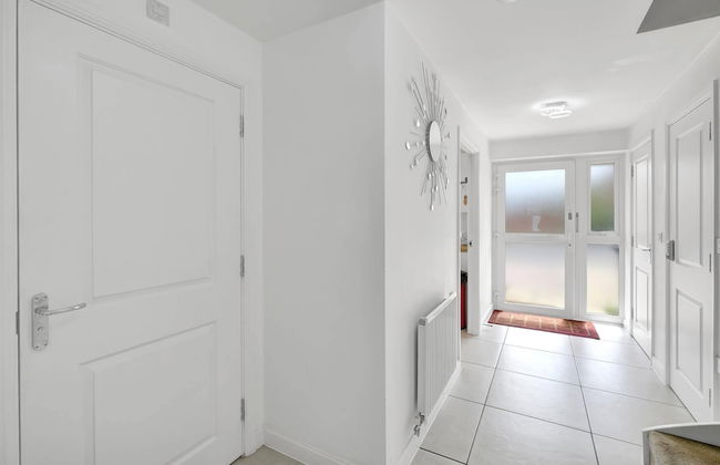 3 Bedroom and 2 Bath House with Balcony - Foto 38