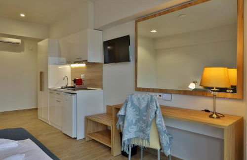 FOUR REASONS - Foto 26