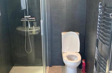 The Salt Box- Lovely refurbished annexe, free parking, walk to Porth beach. - Foto 12