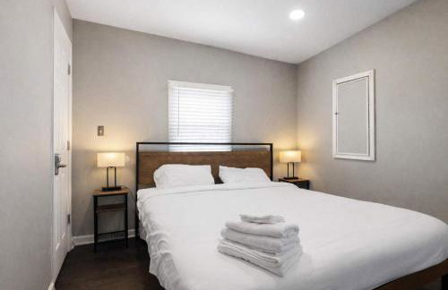 Historic CozySuites 4BR 2BA with a modern touch - Foto 12