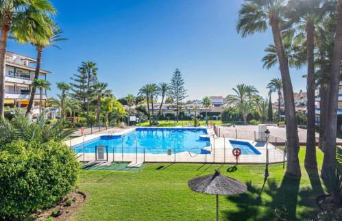 Iron House - Penthouse with Bathtub in Golden Mile & Roman Bridge - Foto 75