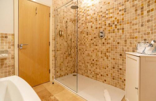 Trewhiddle Retreat V25 by Together Travel - Luxury 4-Bedroom Villa - Foto 37