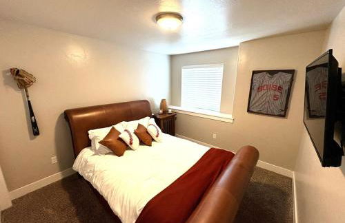 Hole in One Place with Hot Tub and Ping Pong - Foto 21