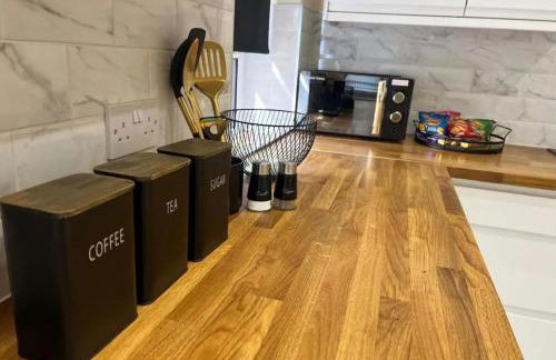 3 Bed - Sleeps 7 - Free Parking - Central Location - Foto 10