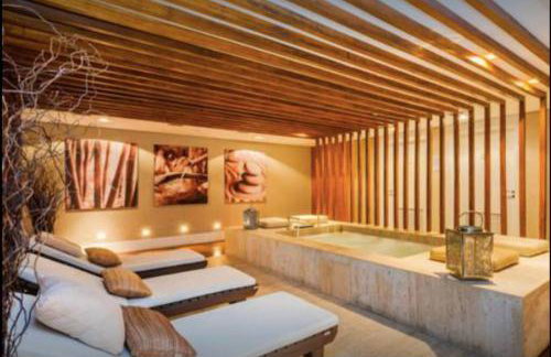 4083 - Em frente ao Hospital Albert Einstein e Estádio do Morumbi - Foto 4