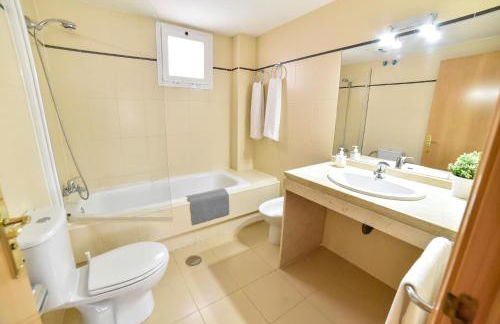 Amplio con Parking, Club y Piscina junto a Sevilla - Photo 16