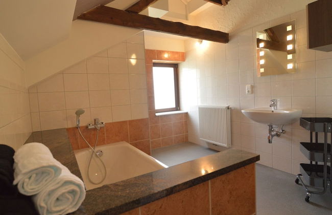 Gorgeous Holiday Home in Waimes With In-house Theatre & Pool - Photo 20