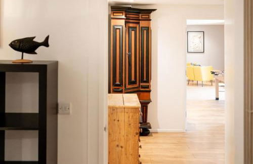 Stunning 6 Bedroom with Swimming Pool & Sauna! - Foto 80