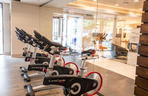 The Treehouse Spacious & Fun 2BR Retreat in the Heart of the Domain - Foto 41