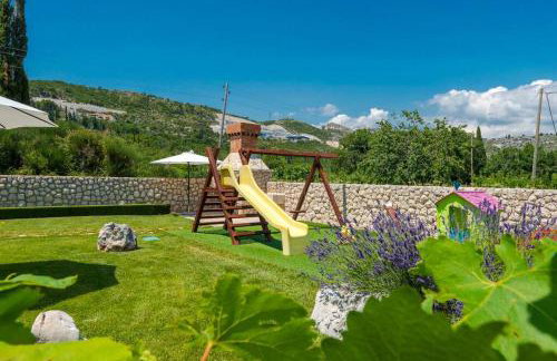 Vila Vergatum-privacy,gym,billiards,table tennis - Foto 21