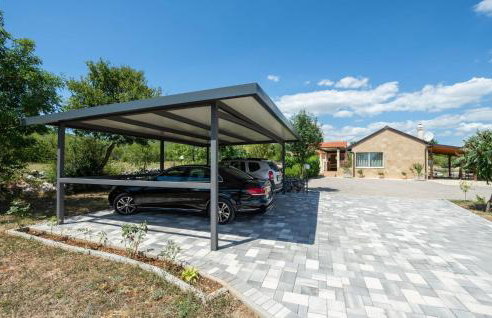 Cozy Home In Vojnic Sinjski With Sauna - Photo 29