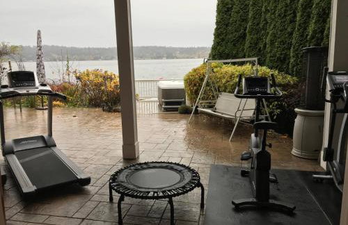 3 bed Lake Sammamish Waterfront + Peloton Bike - Foto 37