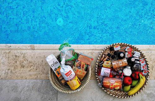 Manifesto Suites - Photo 22