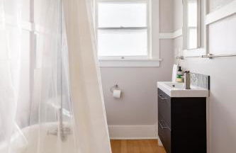 Stay Portland - PDX Art Deco Lounge - Local Eateries, Bars & Shops - Photo 17