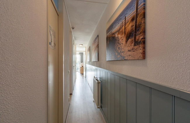 An Apartment That is Attractively Furnished - Foto 2