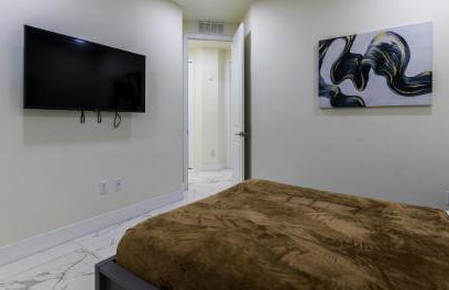 Tropical Villa wJacuzzi Big Terrace & Billiards - Foto 4