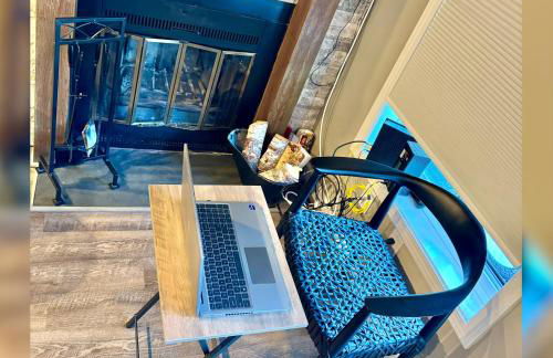 The Sugar Suite - Renovated with a View! Ski IN-OUT! Heated POOL, Hot tub, sauna, gym, AC, EV, adjustable bed - Foto 32