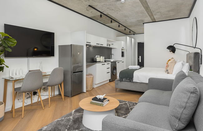 Bridgewater One Luxury Apartments - Photo 75