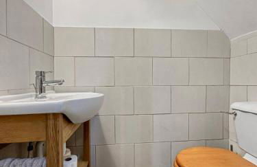 3 bed home in Tonypandy with Balcony View Room - Foto 15