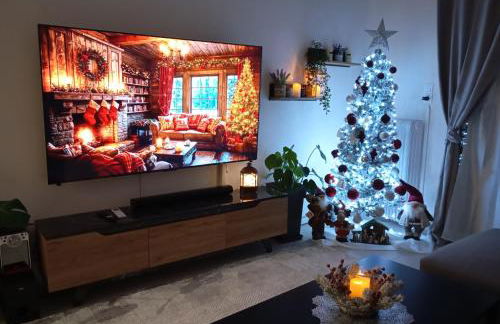 Ηome & Garden with parking close to Olympic Stadium - Foto 16