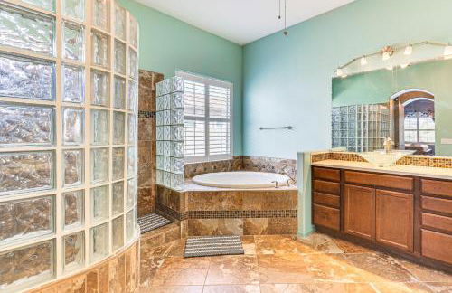 Backyard Oasis with Fire Pit Laveen Village Retreat - Foto 13