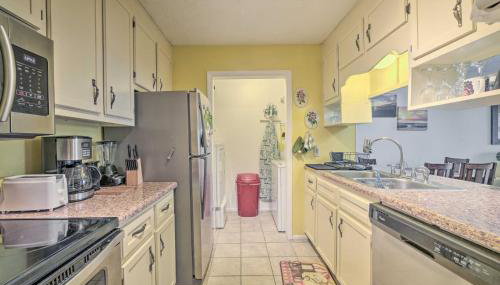 2 Mi to Beach! Bayside PCB Escape with Pool Access - Foto 5