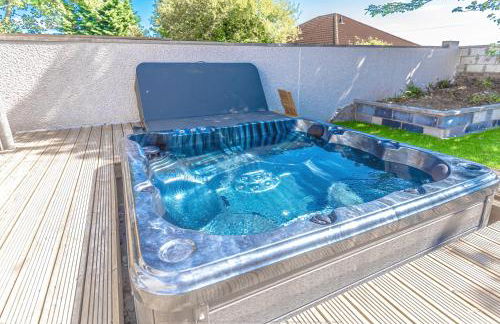 1 Bed Cottage-Sleeps 2-Parking-Pets-Hot Tub - Photo 28