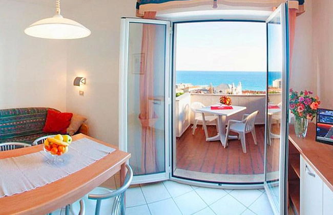 Holiday Flat in Pretty Residence With Communal Pool in Pietra Ligure - Foto 15