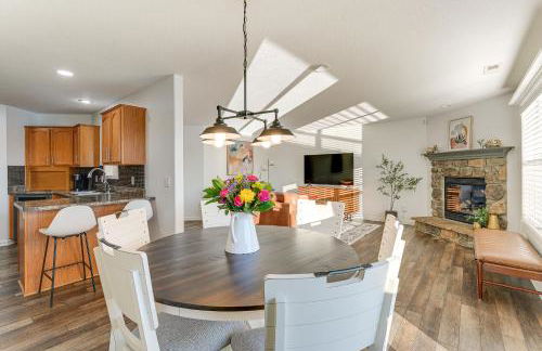 Private Yard and Pond Views Fort Wayne Family Home! - Foto 7