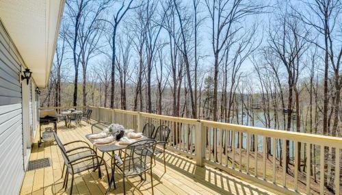 Fish, Boat and Hike Lakefront Home with Game Room! - Foto 2