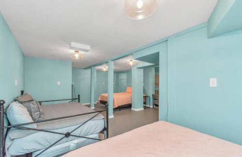 Sleep a Group of 7 in this Spacious Galveston Studio - Minutes to Beach! - Foto 23
