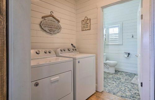 Hot Tub and Game Room! Family Schulenburg Retreat - Foto 34