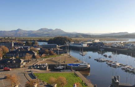 Harbour & Mountain Views, Porthmadog House, Sleeps 9, 4 Bedrooms, Two and Half Bathrooms - Photo 4