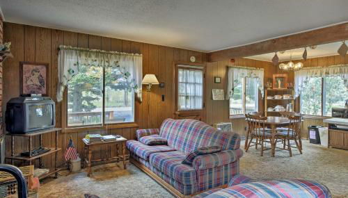 Walk to Green Lake and Beach Cozy Cabin with Deck - Foto 4