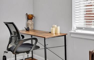 2BR Farmhouse Apt Near Everything - 2nd Floor - Foto 16